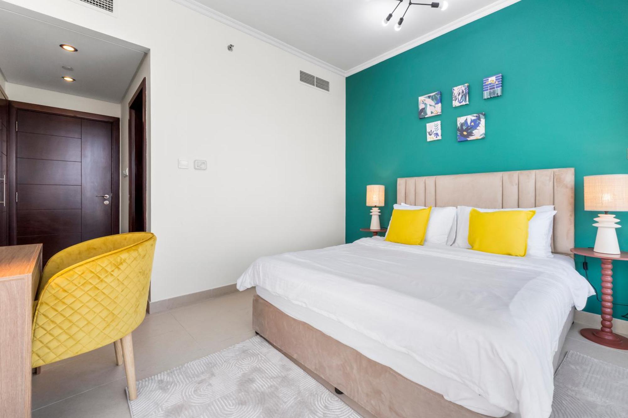 Stylish 1 Bedroom - Burj Khalifa View- 5mn Walk To Mall-apartment In Burj Views Tower Dubai