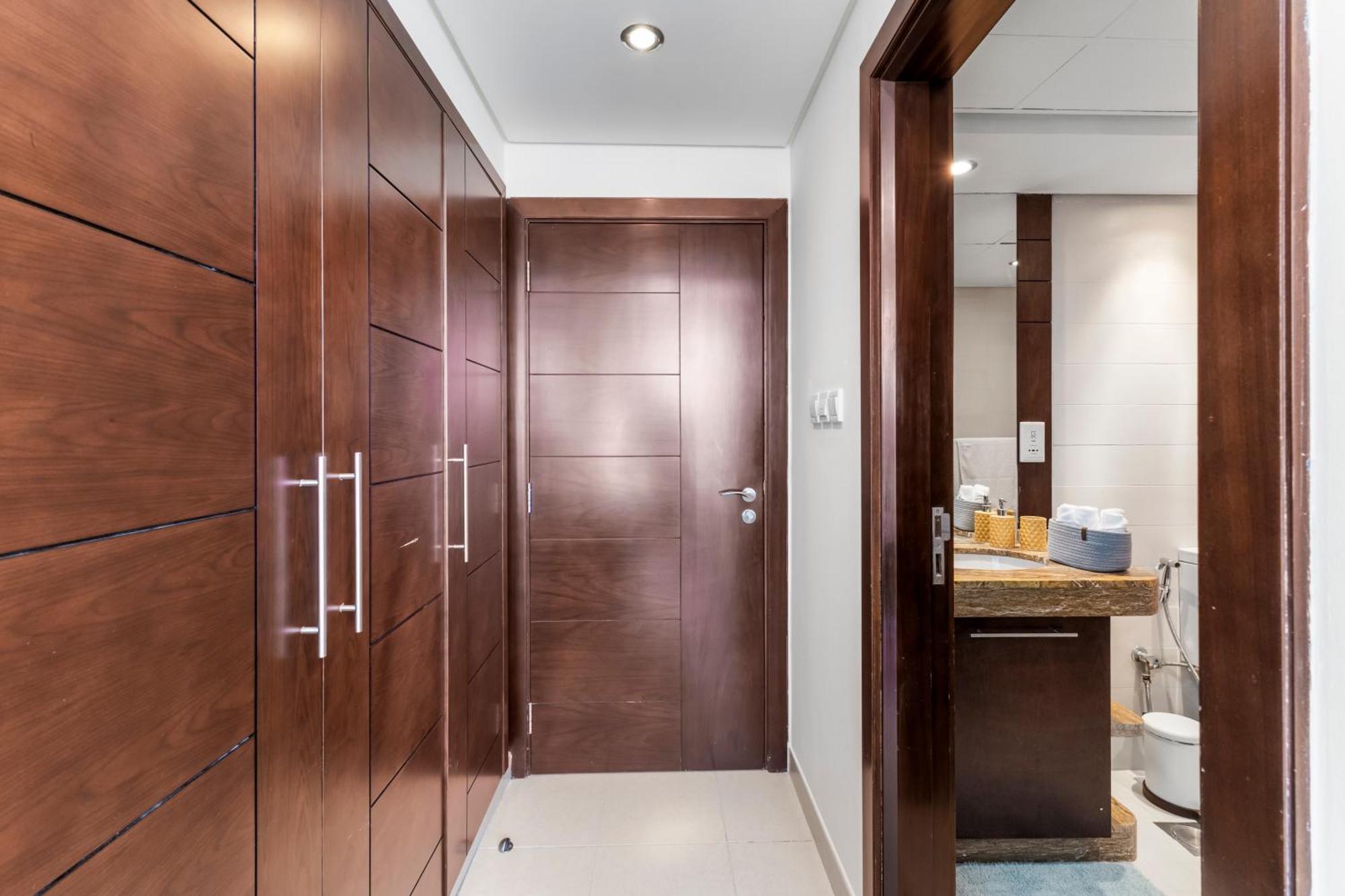 Apartment Stylish 1 Bedroom - Burj Khalifa View- 5mn Walk To Mall-apartment In Burj Views Tower *