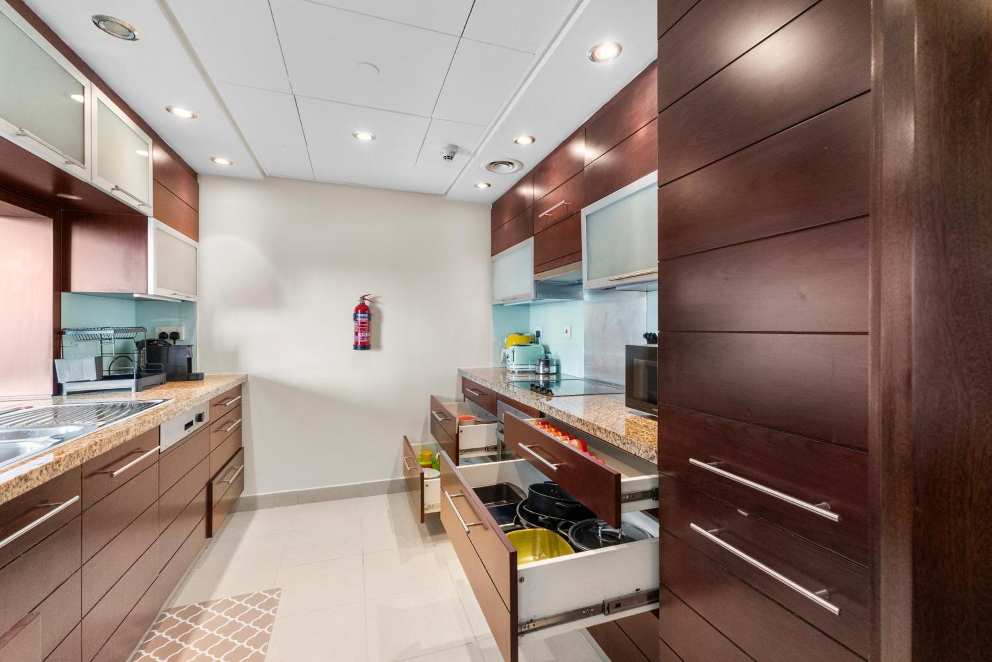 Apartment Stylish 1 Bedroom - Burj Khalifa View- 5mn Walk To Mall-apartment In Burj Views Tower *
