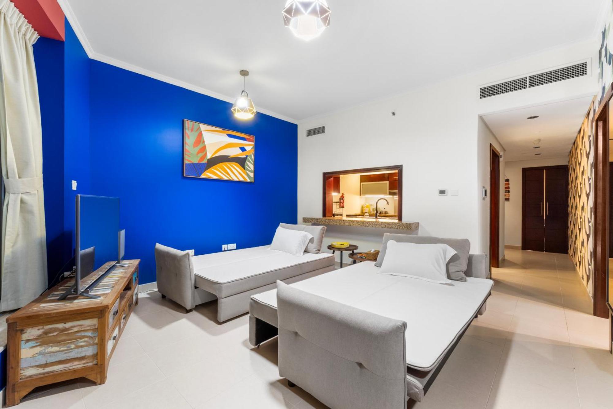 Stylish 1 Bedroom - Burj Khalifa View- 5mn Walk To Mall-apartment In Burj Views Tower *