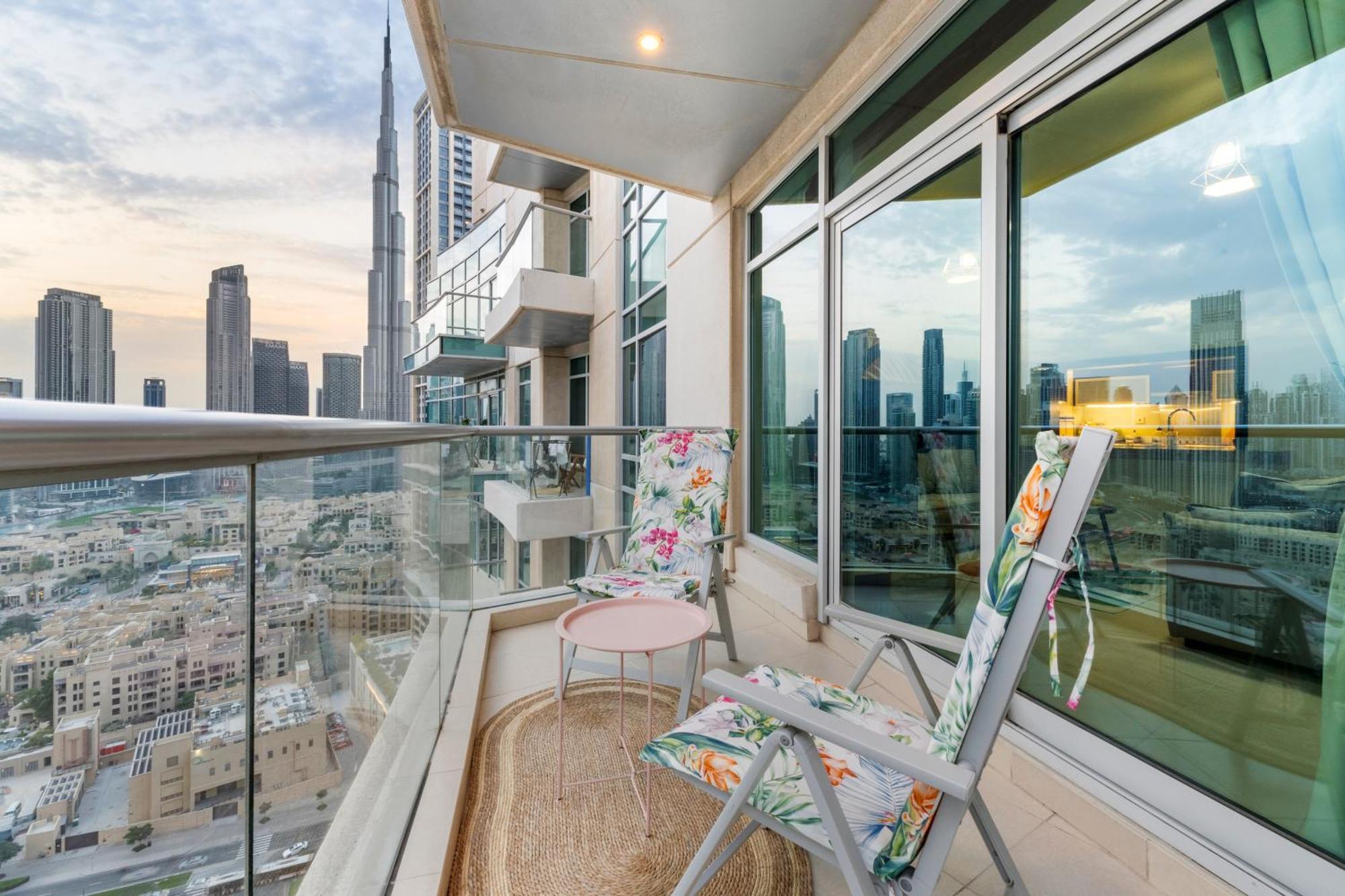 Apartment Stylish 1 Bedroom - Burj Khalifa View- 5mn Walk To Mall-apartment In Burj Views Tower
